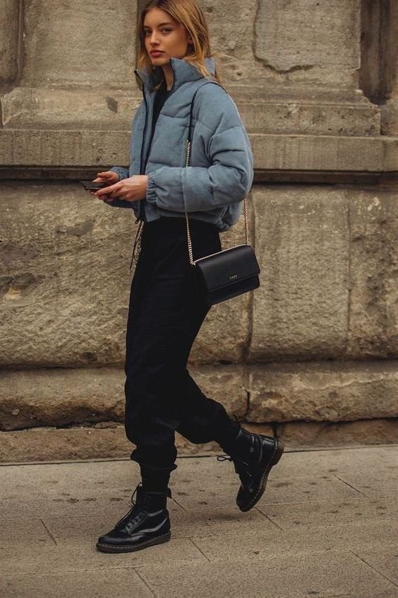 Qué llevar con chaquetas acolchadas para mujer este invierno: La mejor guía 2023 - LadyFashioniser.com - Conjunto de chaqueta acolchada corta