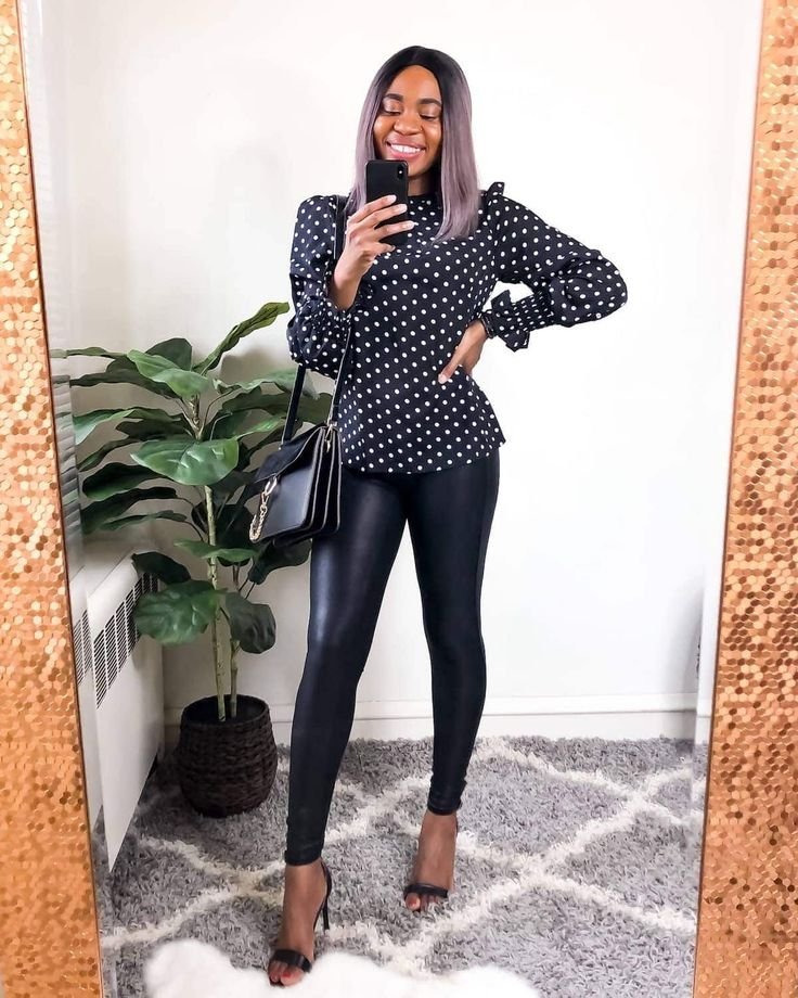 Los 15 mejores leggings de piel sintética para cualquier presupuesto en 2021 | Ahorrar vs. derrochar Los 15 mejores leggings de piel sintética para cualquier presupuesto en 2021 | Ahorrar vs. derrochar: conjunto de leggings de piel sintética