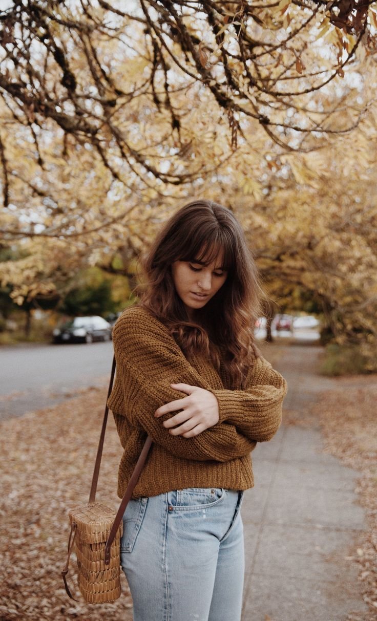 Página de pin - conjunto de suéter marrón