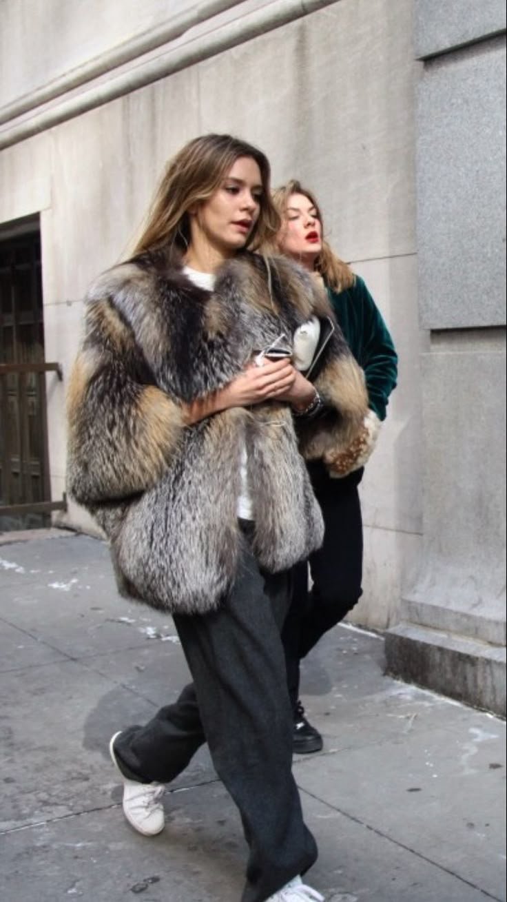 Página de pin - conjunto de chaqueta de piel