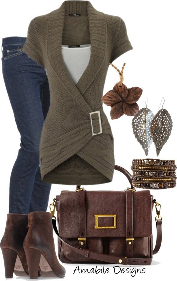 conjunto de suéter marrón