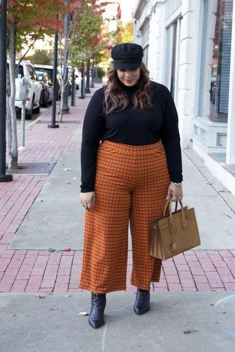 conjunto de suéter verde oscuro