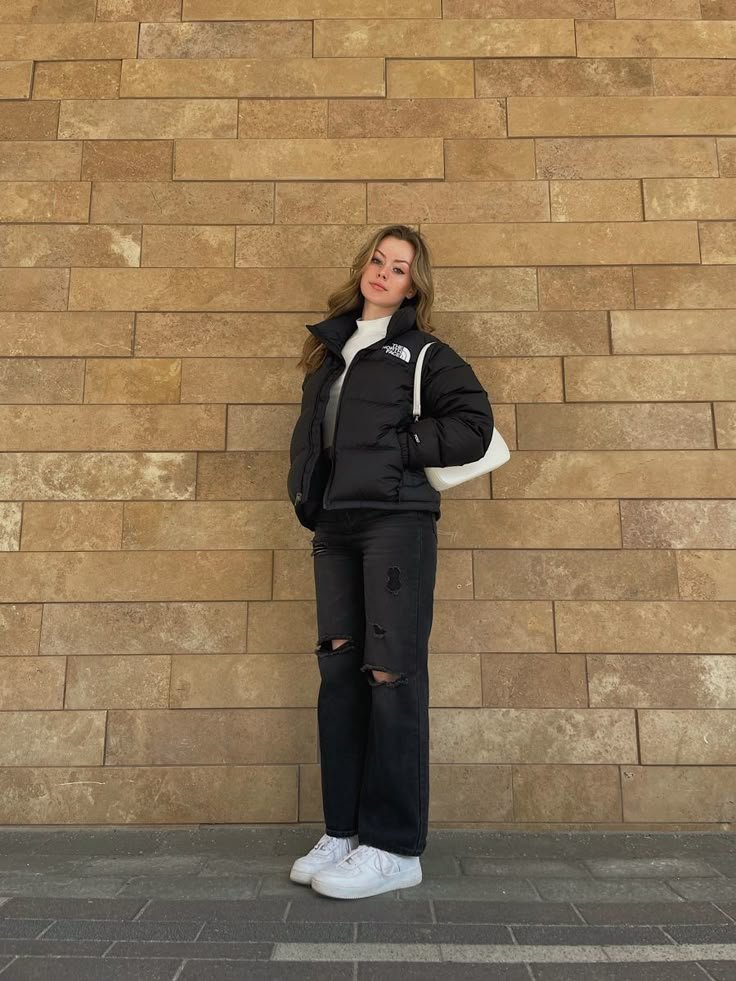 Conjunto de invierno de moda: chaqueta acolchada corta