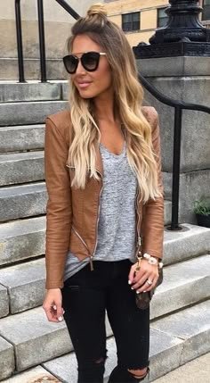 22 ideas de conjuntos con chaqueta marrón | Conjuntos bonitos, moda de otoño - Conjuntos con chaqueta de cuero marrón para mujer