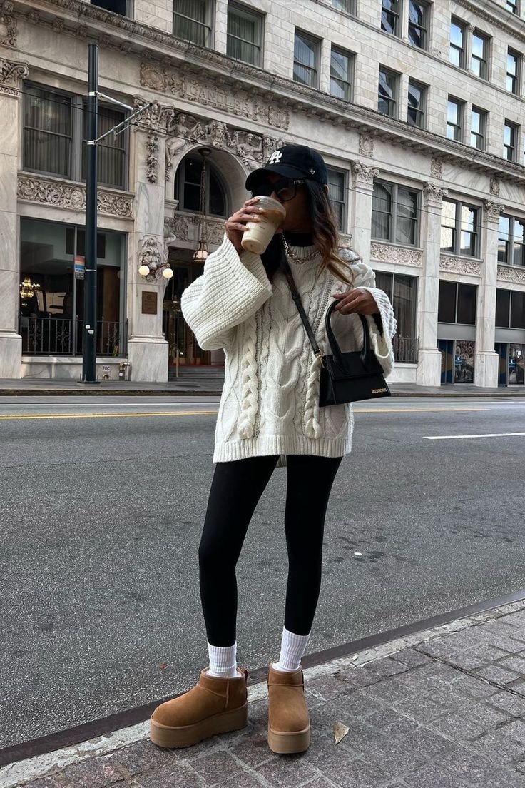15 conjuntos bonitos y acogedores que puedes usar con Uggs - conjunto casual con leggings