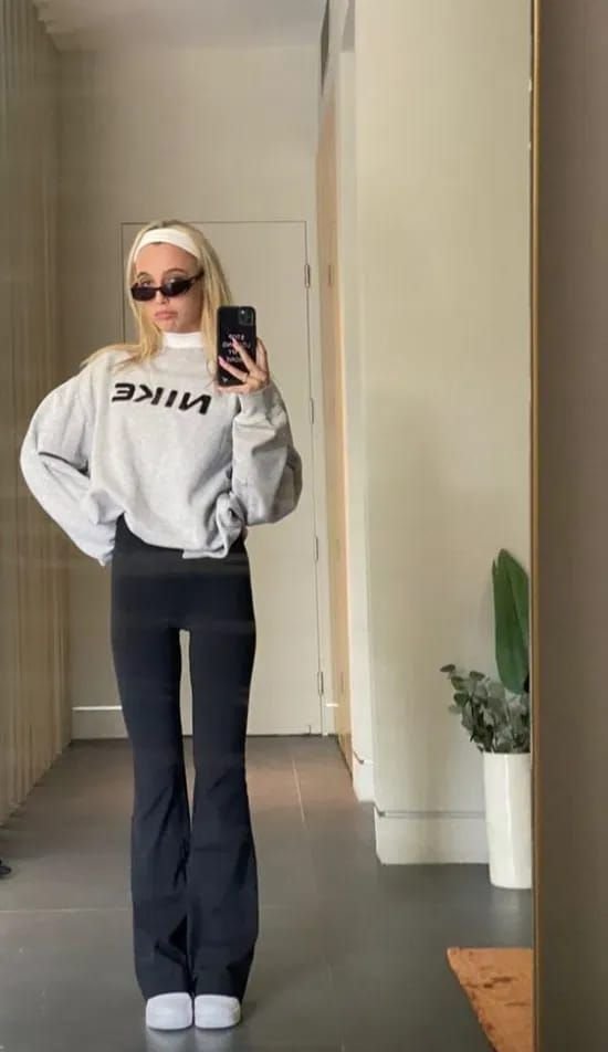 9 Cuellos redondos que necesitas para los meses de otoño - Society19 - Conjunto de leggings acampanados de invierno