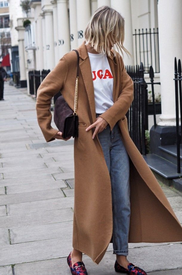 traje de chaqueta marrón